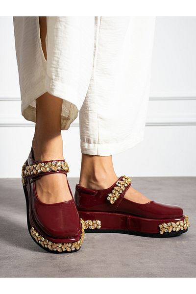 Alemdar Shoes Бордови лачени мокасини VORD - Дамски обувки с каменни детайли