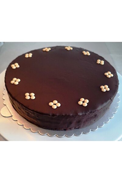 Seymen Sachertorte 24 cm çapında 12 dilim