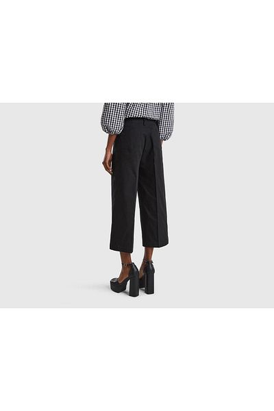 United Colors of Benetton Pantaloni negri Koton, scurti, cu picioare late, pentru femei