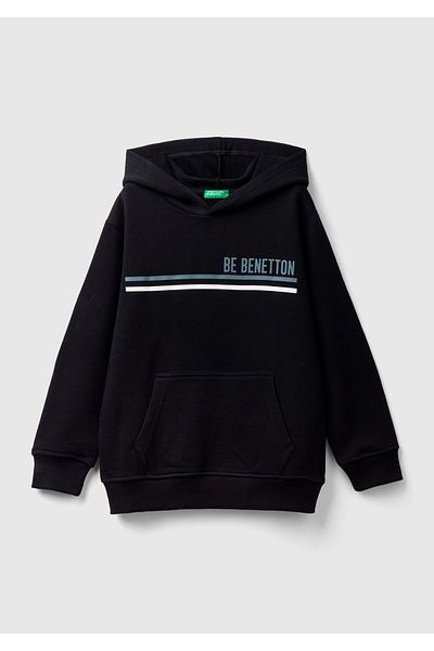 United Colors of Benetton Черен суитшърт за момче - с лого и цветни блокове