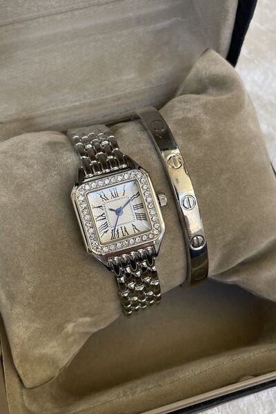 Leerybee Your Wrist's New Best Friend: Women's Watches with Stylish Bracelet