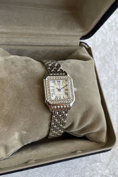 Leerybee To Make You Feel Special! Best Women's Wristwatch