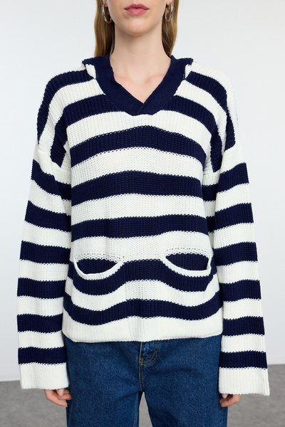 Trendyol Collection Темно-синій смугастий светр з капюшоном Светр з капюшоном TWOAW25KZ00282
