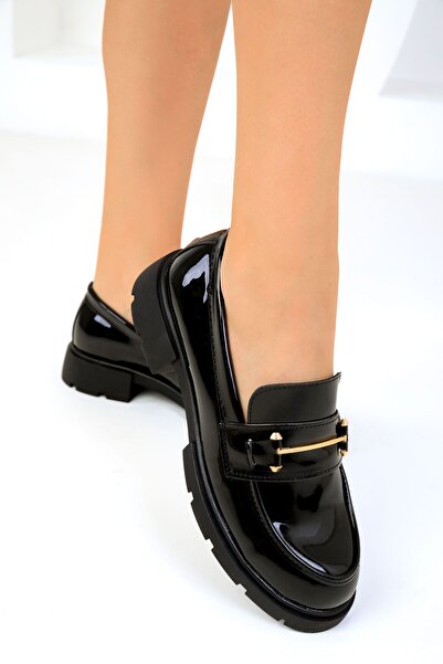 SOHO Черни лачени дамски мокасини 19530