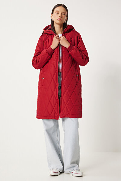 Happiness İstanbul Roter gesteppter Damenmantel mit Kapuze DD00996