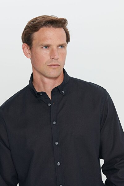 ALTINYILDIZ CLASSICS Altınyıldız Classics Erkek Siyah Comfort Fit Rahat Kesim Düğmeli Yaka Keten Gömlek