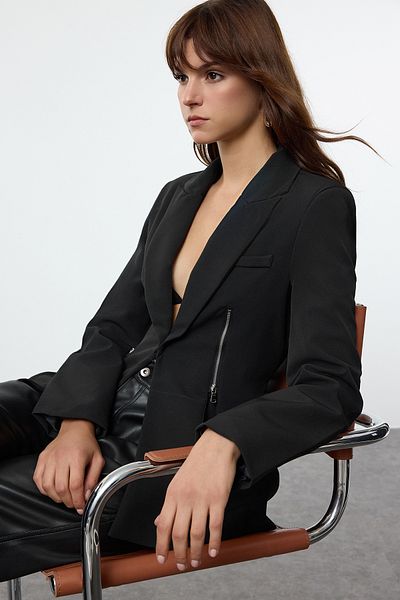 Trendyol Collection Черно яке с цип и детайл от тъкан блейзър Twoaw25Bc00010