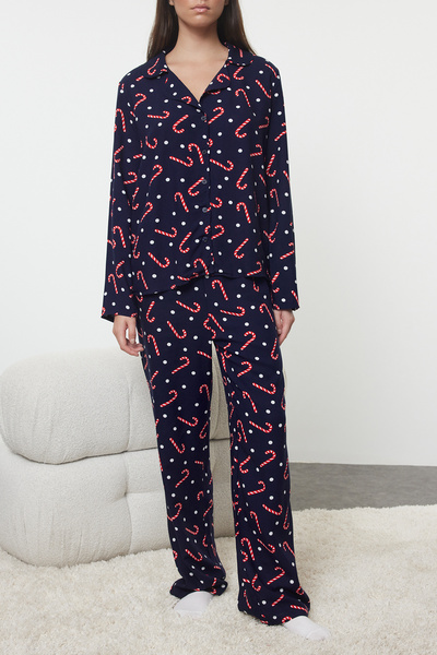 Trendyol Collection Sada pyžama s námořnickou viskózovou tematikou na Nový rok – Polka Dot Thmaw25Pt00168