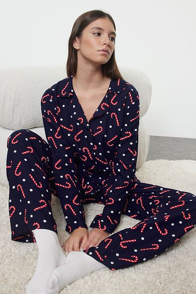 Trendyol Collection Set pijamale din viscoză bleumarin cu tema de Anul Nou - Buline THMAW25PT00168
