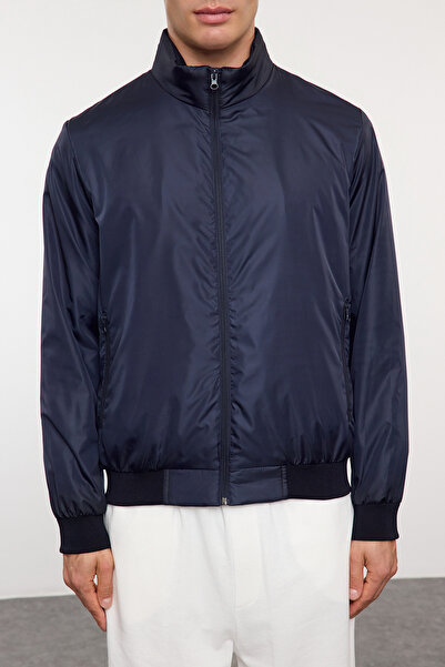 Trendyol Collection Námořnická modrá Regular Fit sezónní bunda Větrovka Kabát Tmnaw25Mo00027