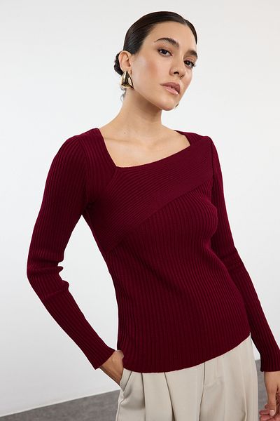 Trendyol Collection Weinroter Strickpullover - Quadratischer Kragen, TWOAW24KZ00114