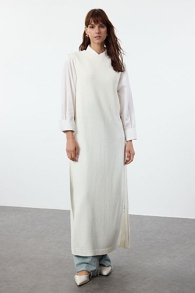 Trendyol Modest TheSSaloniki трикотажен пуловер - кремав, със странично копче TCTAW25UV00009