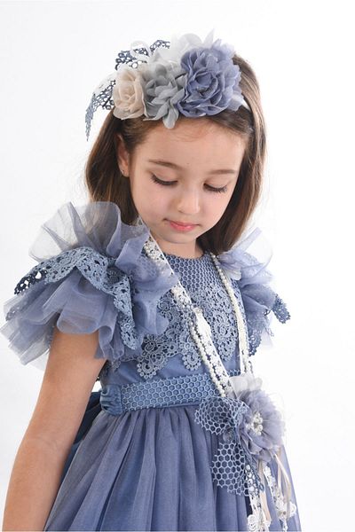 MIALORA EXCLUSİVE By Emel Ebru Özdemir Rochie de seara pentru fete cu design special, rochie pentru fete cu accesorii de par, rochie de zi de nastere