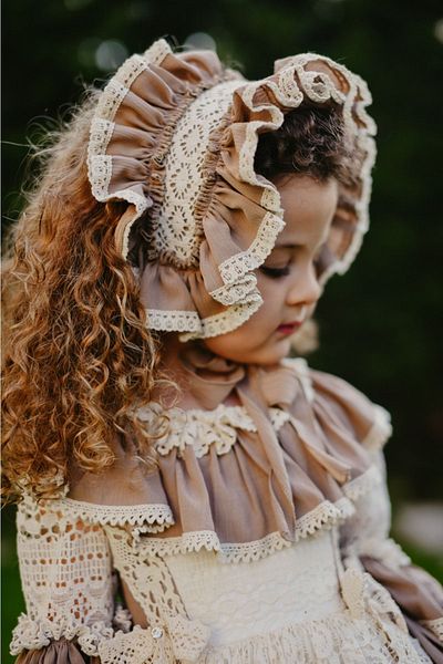 MIALORA EXCLUSİVE By Emel Ebru Özdemir Rochie lungă pentru fete cu design special, rochie pentru fete de ziua de naștere, rochie vintage cu accesorii de păr