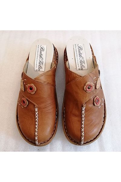 Butik Tülin Women's leather crinkle tan applique floral soft polyurethane non-slip sole indoor sabo slippers