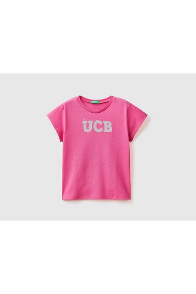 United Colors of Benetton تي شيرت بناتي مكتوب باللون الفوشيا والفضي