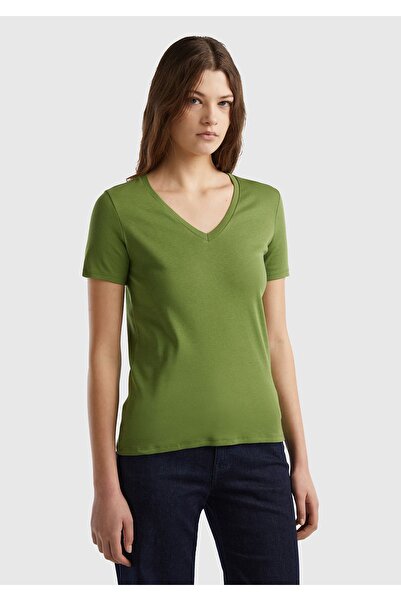 United Colors of Benetton Tricou pentru femei, verde pal, cu decolteu în V, 1...