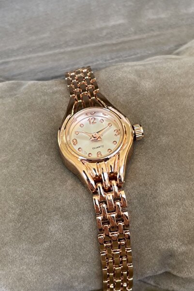 Leerybee Sparkle in Your Wrist: Women's Luxury Watches