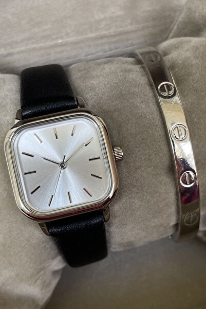 Leerybee لمسة أنيقة: أفضل الساعات مع سوار للنساء هنا!