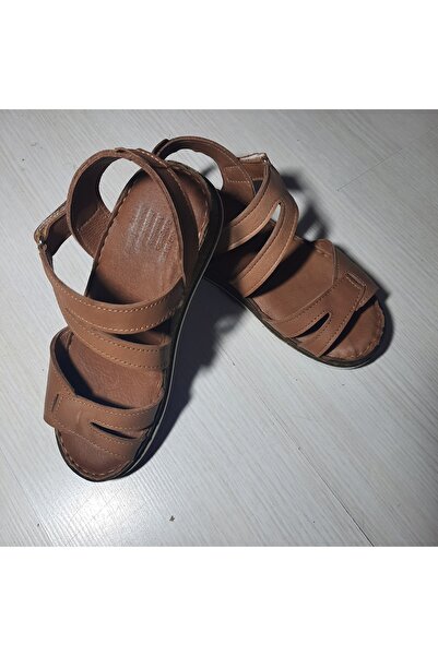 KAPAR صندل من الجلد الطبيعي بلون أسمر مملوء بكعب خفيف ونعل فيلكرو