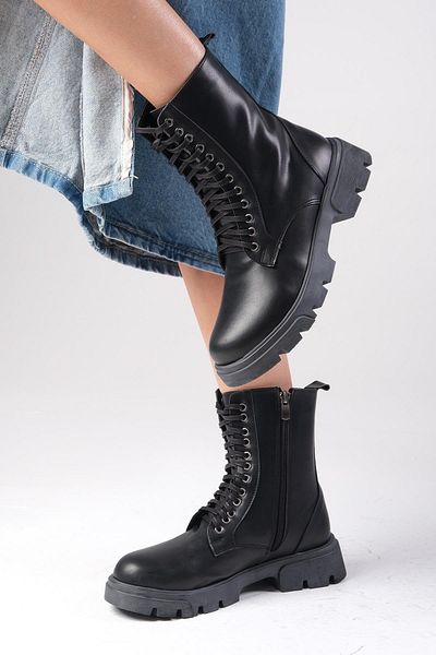 Mio Gusto Alvina Black Color Lace up and Zippered Thick Sole Women's Boots