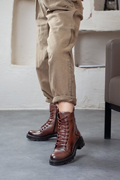 Adım Adım Γυναικείες μπότες από γνήσιο δέρμα με φερμουάρ στο πλάι και μεταλλικά αξεσουάρ