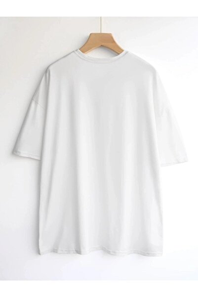 Know Women's White Leopard Figure Printed Oversize T-shirt