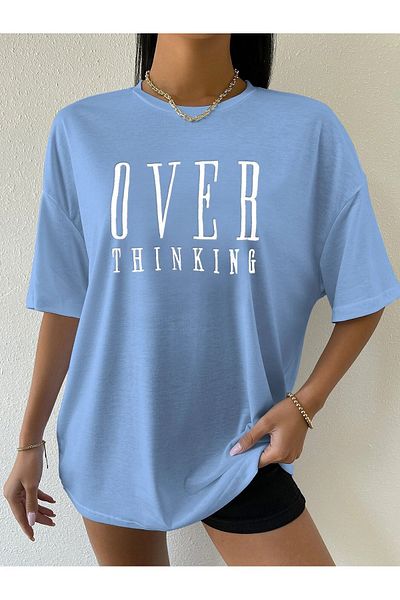 Know Γυναικείο μπλουζάκι Baby Blue Overthinking με στάμπα Oversize