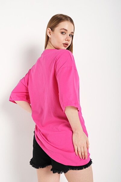 Know Women's Fuchsia Pink Silhouette Design Printed Oversize Tshirt