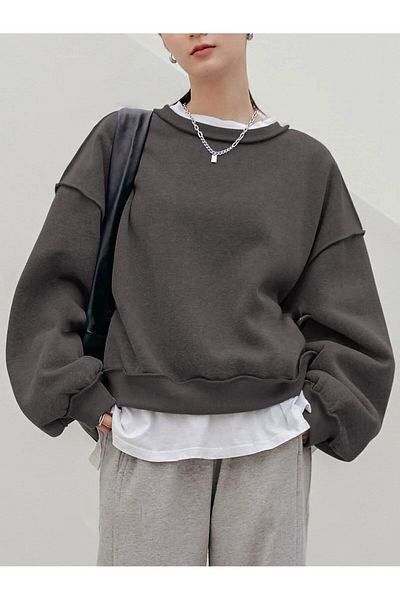 Know Women's 3 Thread Smoked Stitching Detailed Crew Neck Sweatshirt