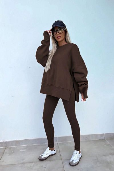 Know Braunes Damen-Trainingsanzug-Set mit Schlitzdetail, Rundhalsausschnitt und Leggings