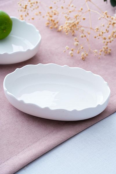 ACAR Nirvana 16.5 cm Oval Presentation Plate