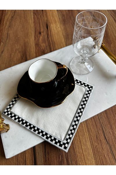 NURHAN HOME COLLECTION Πετσέτα παρουσίασης κοκτέιλ 2 τεμαχίων με σχέδιο Mackenzie με ασημί κέντημα