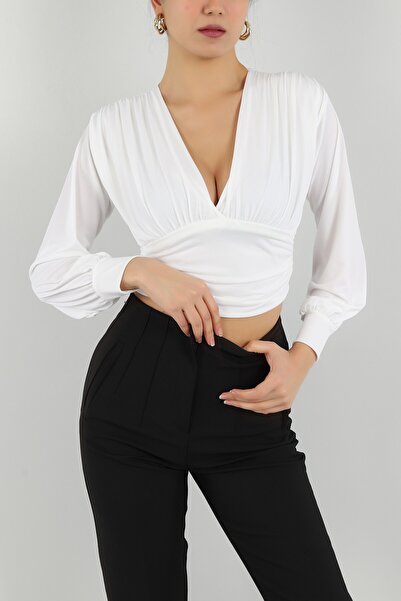 HARMONY GLOBAL Ecru Crop Knitted Blouse - Deep V-Neck and Waistband 6808