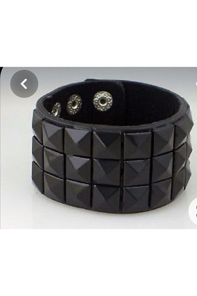 targay Gothic Punk Metallica Pyramid Studded Bracelet