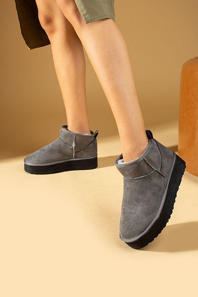 Pembe Potin Γυναικεία Μίνι Γκρι Μποτάκια Nubuck με Γούνινο Εσωτερικό Επίπεδο Χοντρό Άνετη Σόλα Γυναικεία Παπούτσια