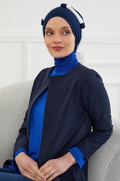 Ayşe Tasarım أزرق داكن - غطاء رأس من القطن الممشط بحزام شيفون أبيض، B-24