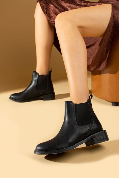 Pembe Potin Kadın Siyah Lastikli Topuğu Zımbalı Sıcak Astar Günlük Şık Bot