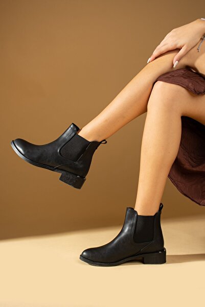 Pembe Potin Kadın Siyah Lastikli Topuğu Zımbalı Sıcak Astar Günlük Şık Bot