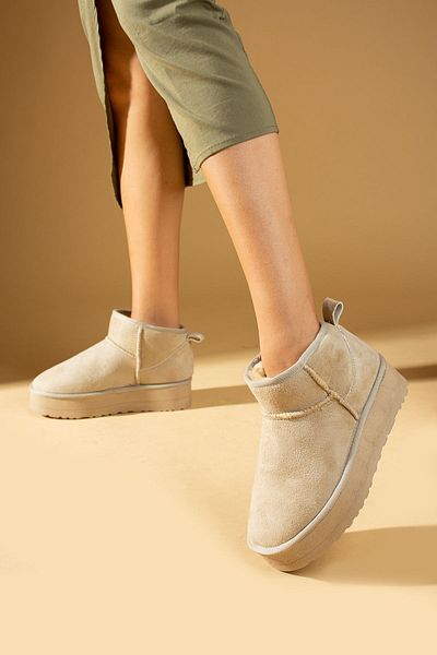 Pembe Potin Γυναικεία Μίνι Μπεζ Nubuck Μποτάκια με Γούνινο Εσωτερικό Επίπεδο Χοντρό Άνετη Σόλα Γυναικεία Παπούτσια