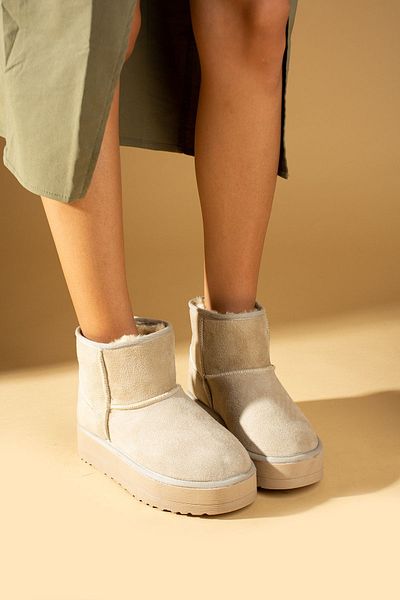 Pembe Potin Γυναικείες μπότες μπεζ Nubuck με γούνινο εσωτερικό, άνετη σόλα, γυναικεία παπούτσια