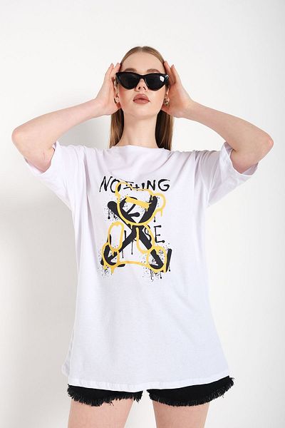 Trendseninle Tricou oversize, alb, imprimat Nimic altceva