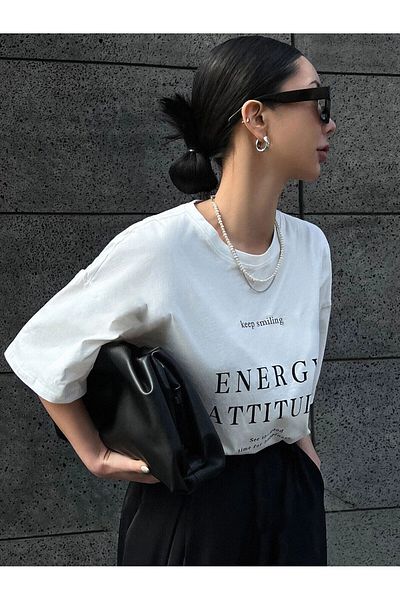 Trendseninle Γυναικείο μπλουζάκι White Energy Attitude με στάμπα oversize