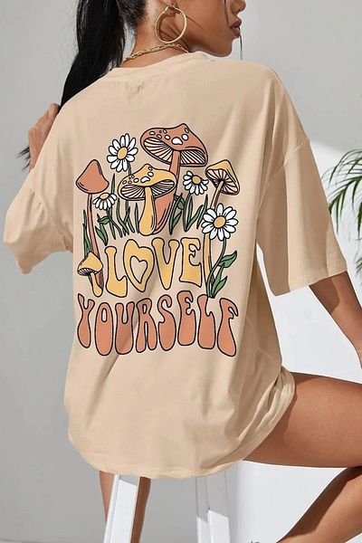 Trendseninle Γυναικείο μπλουζάκι σε μπεζ Love Yourself Printed Oversize