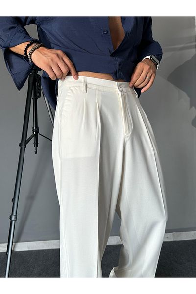 THEMANN Ecru Baggy Mold Pleated Pipe Leg Trousers