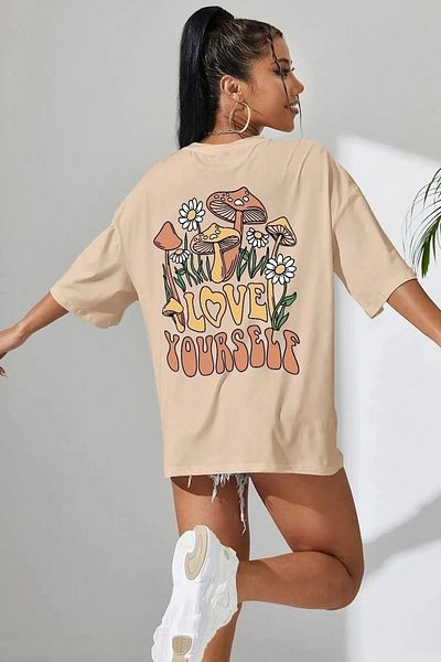 Trendseninle Γυναικείο μπλουζάκι σε μπεζ Love Yourself Printed Oversize