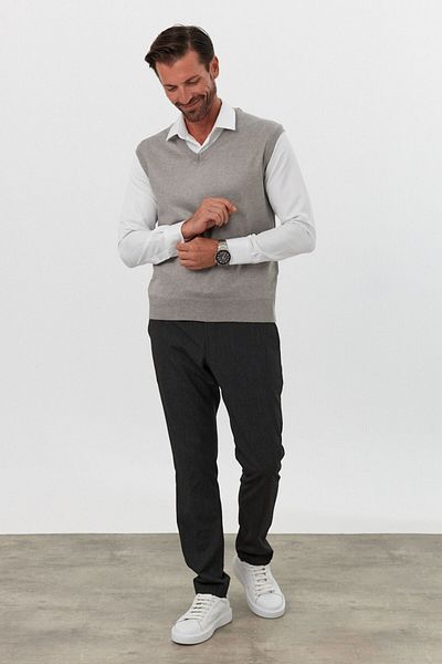 Livio Ferri Men's V-Neck Sleeveless Knitwear Sweater - Standard Fit