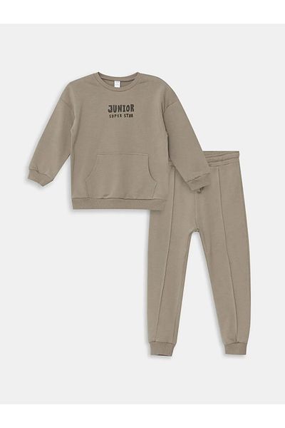 LC Waikiki LCW Baby Boy pulóver és melegítőnadrág szett - Crew nyakú, hosszú ujjú, nyomott, 2 részes készlet