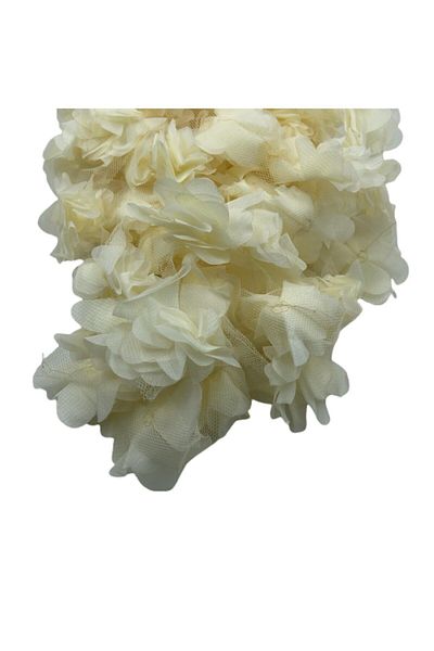 Yumuşakkeçe Laser Cut Organza Fabric Rose Decoration Material 9 Meters 120 Pieces Fabric Rose Cream Color