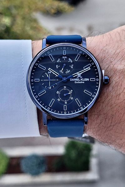 Daniel Klein Navy Blue Men's Wrist Watch with 4 Different Silicone Bands - Active Inner Gauges and Gift Package